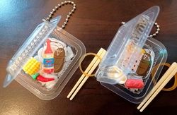 食安危機☆小強便當吊飾