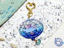 【胖鹿鹿】與鯨鯊共游的鹿鹿🌊水波紋壓克力吊飾
