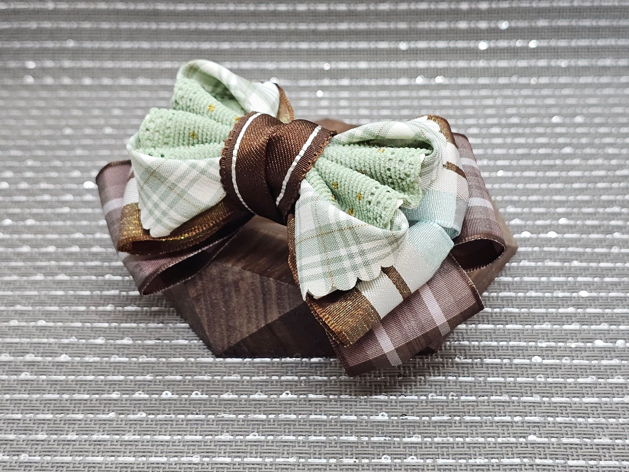 新世界狂歡★印象蝴蝶結髮夾_艾德蒙特_白色戀人